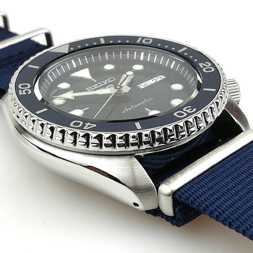 Seiko 5 Sports Automatic SKX Blue Dial Blue NATO Strap Watch For Men - SRPD51K2 - Image 19